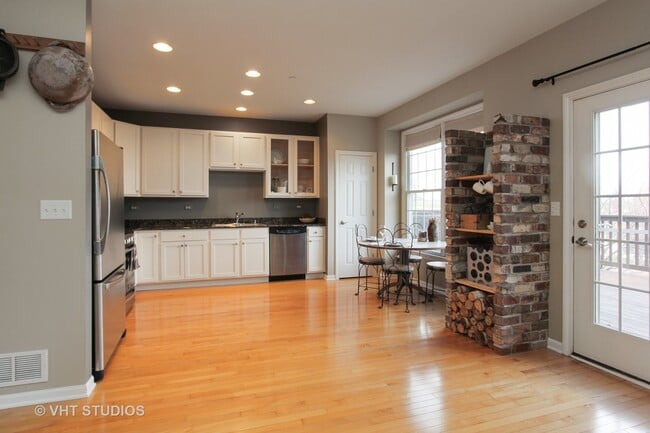 Building Photo - 51 Red Tail Dr