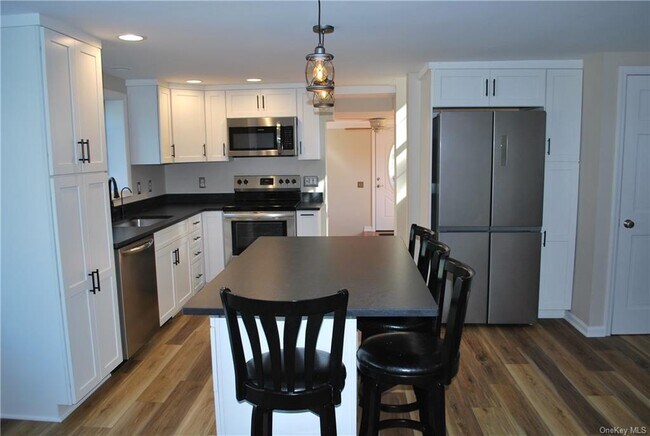 Foto del edificio - 265 Pine Island Turnpike