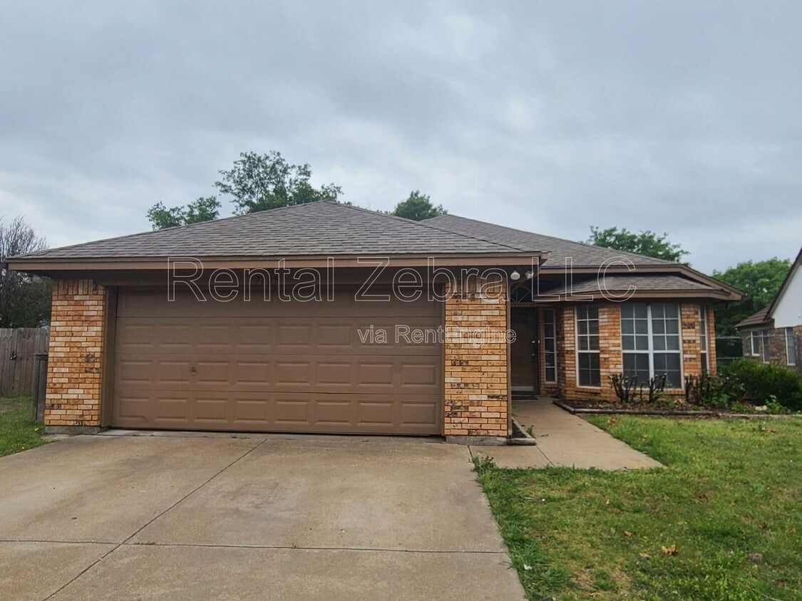 Photo - 7605 Misty Ridge Dr N