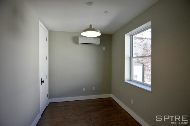 Building Photo - 808 Saint Johns Pl