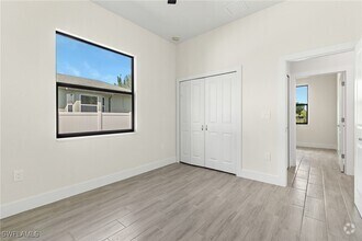 Building Photo - 1159 SW 5th Terrace