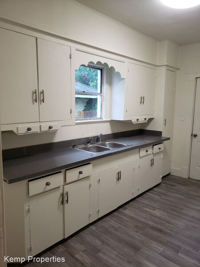 Foto del edificio - 2 br, 1 bath House - 2416 Avenue A