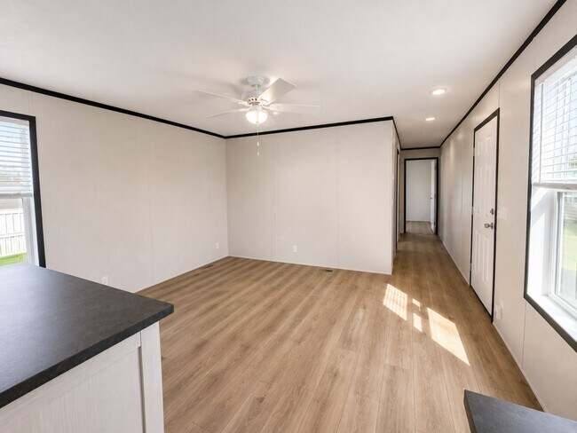 Foto del edificio - 4204 Camary Ln