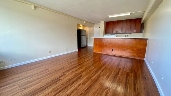 Foto del edificio - 2BR/2BA with 1 covered parking stall in a ...