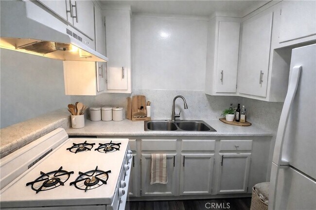 Foto del edificio - 12437 Harris Ave