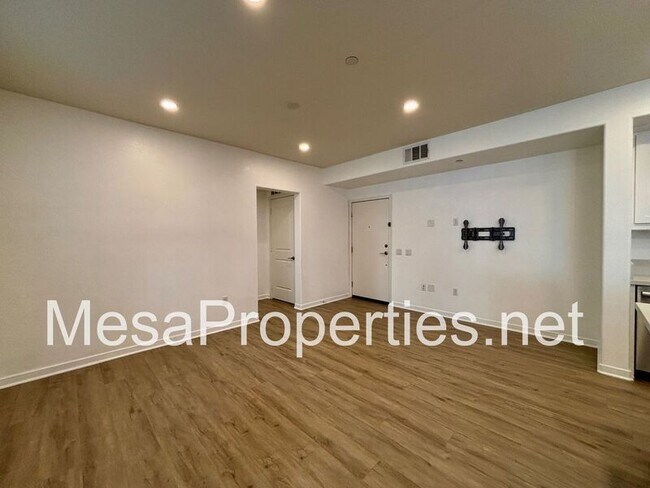 Foto del edificio - 9378 Solaire Pl