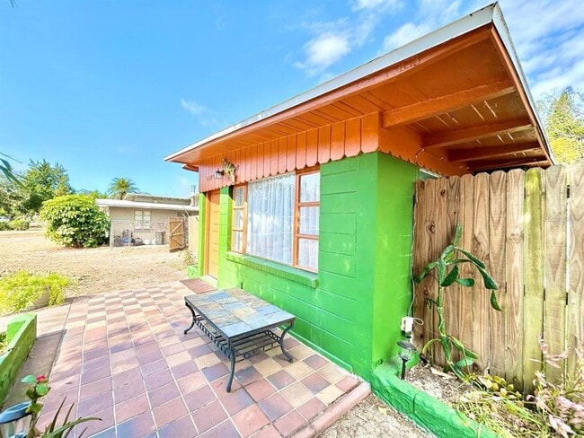 Building Photo - 5209 10th Ave S