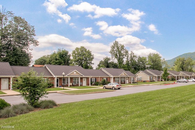 Building Photo - 3130 Rocky Top Rd