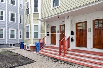 Building Photo - 15 Marney St