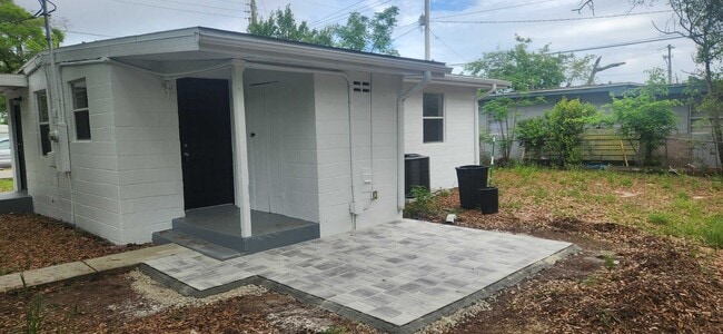 Building Photo - 508 Fairmount Rd