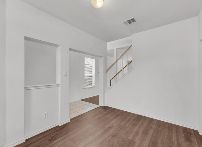 Building Photo - 13605 Lyndon B Johnson St