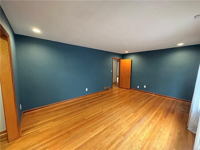 Foto del edificio - 1421 Nalley Cir