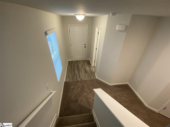 Building Photo - 692 Millsgate Cir