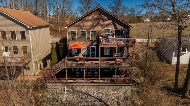 Building Photo - 949 Hideaway Dr