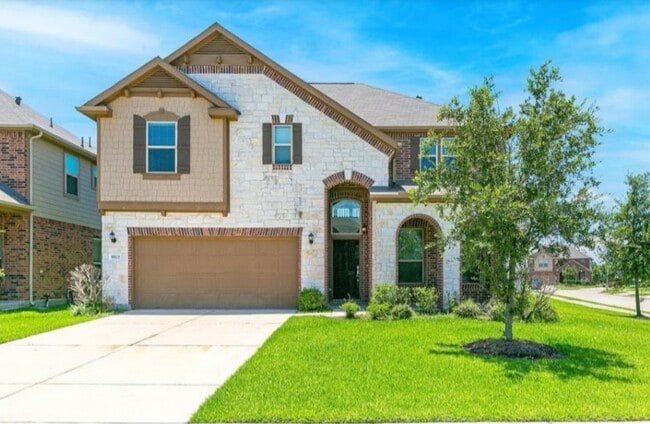 Building Photo - 8023 Cheyenne Hills Trl