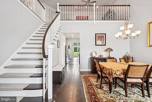 Building Photo - 42 Dogleg Ln