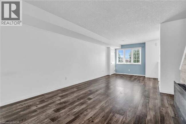 Building Photo - 50 Howe Dr
