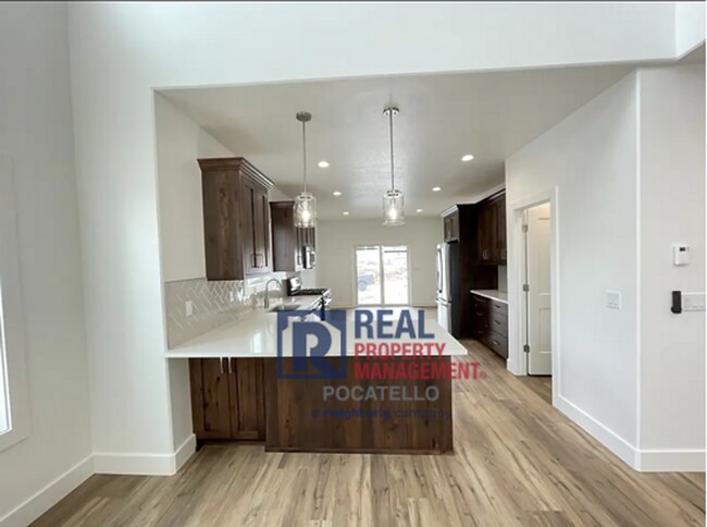 Foto del edificio - Brand New 3 bed 2.5 Bath Home- Double Car garage