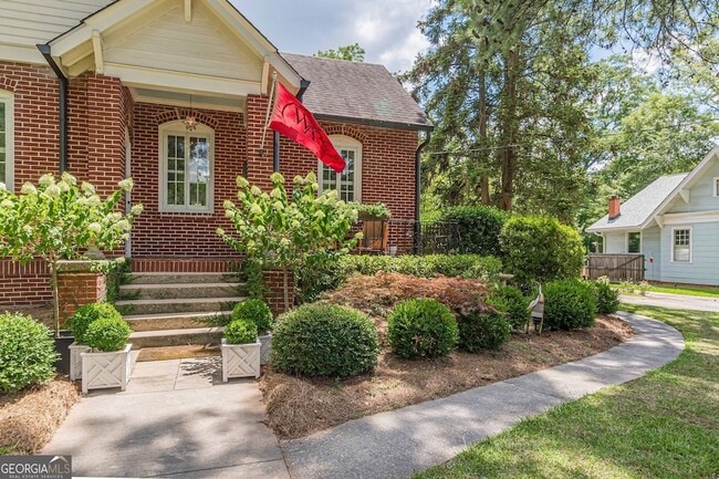 Photo - 1878 Cambridge Ave House