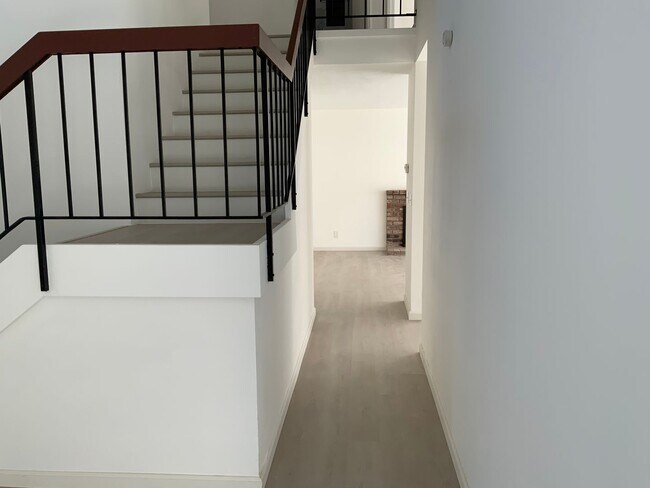 Foto del edificio - Stunning Remodeled 4 bedroom Hercules Home