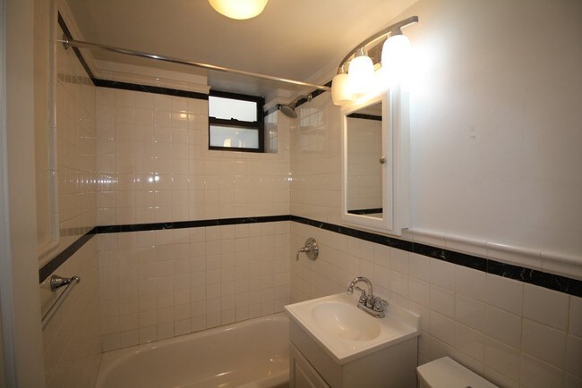 Foto del edificio - 340 E 90th St