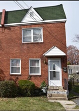 Building Photo - 14 W Parkway Ave