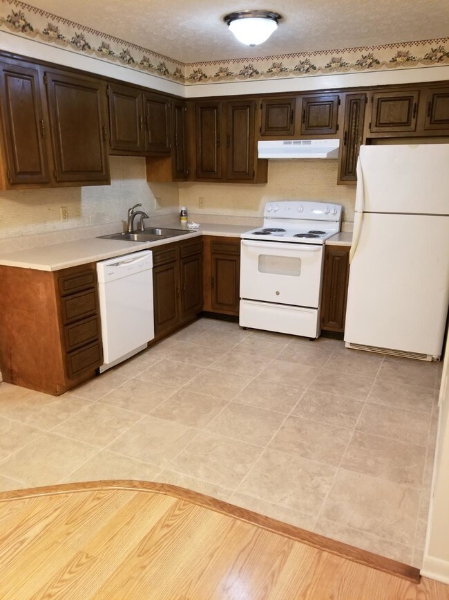 813 Hunt St, Ashland, KY 41101 Townhome Rentals in Ashland KY