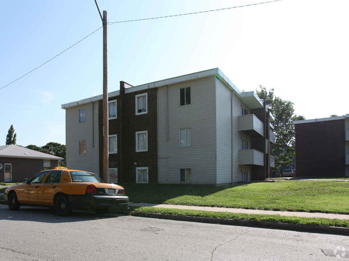 Building Photo - 533-541 Brooklyn Ave