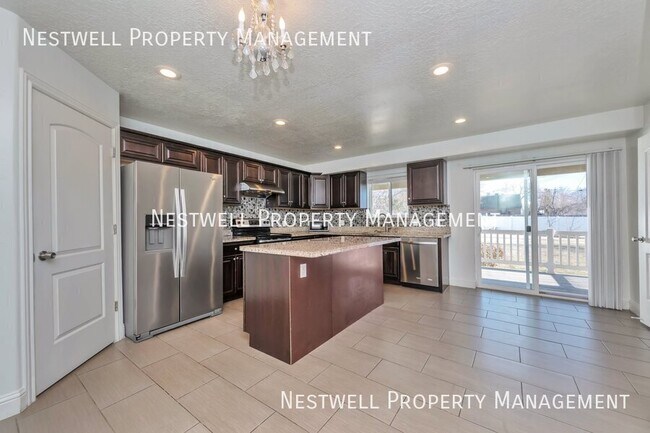 Foto del edificio - Charming 5-bed Home in South Salt Lake