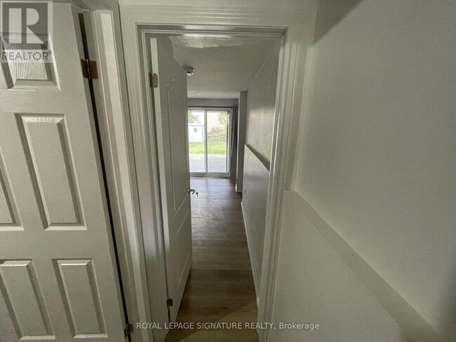 Building Photo - 168 Windflower Dr