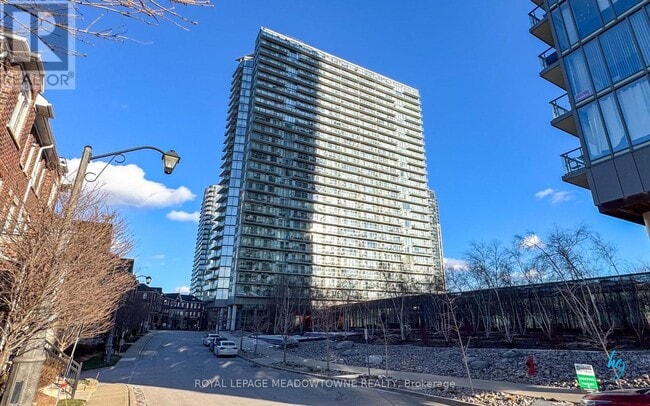 Building Photo - 103 The Queensway