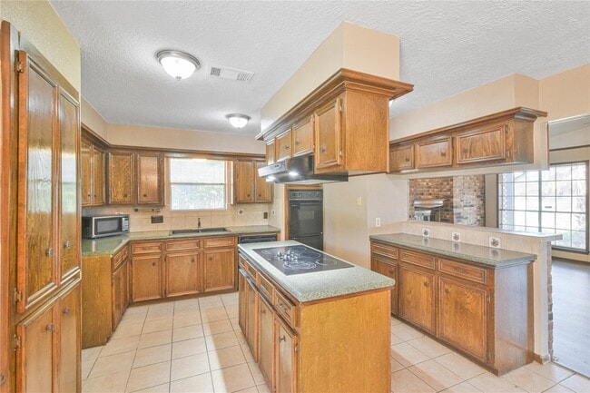 Building Photo - 3107 Woodstone Dr