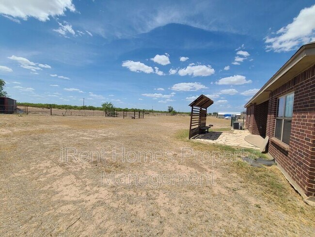 Foto del edificio - 12035 Old Mill Rd