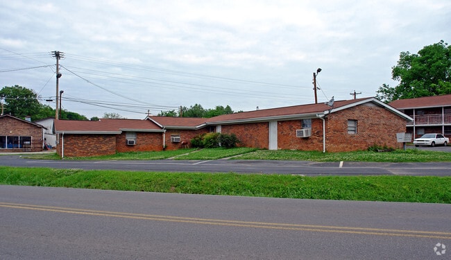Building Photo - Eagles Crossing