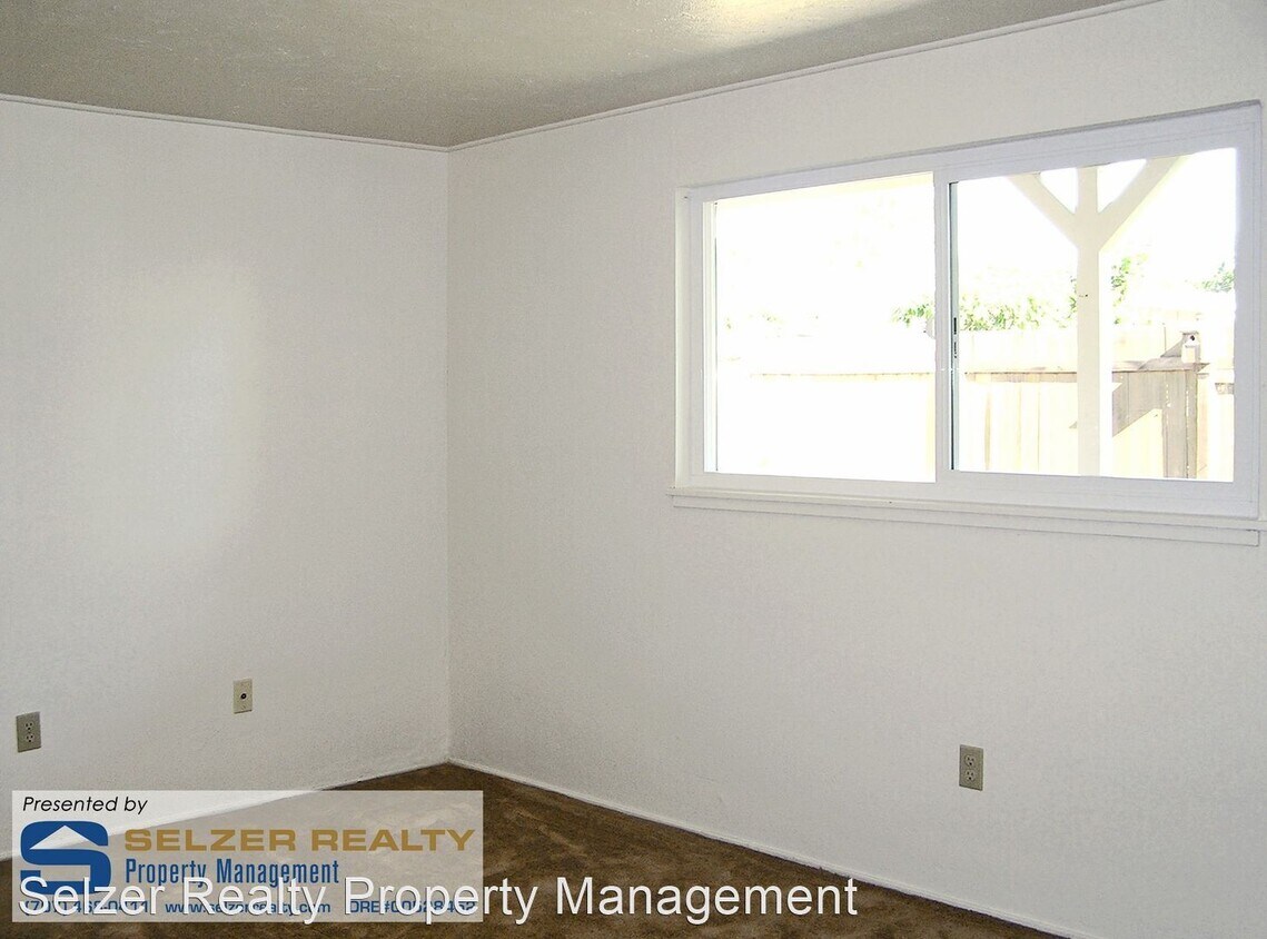 Building Photo - 3 br, 1 bath House - 208 Arlington Dr.