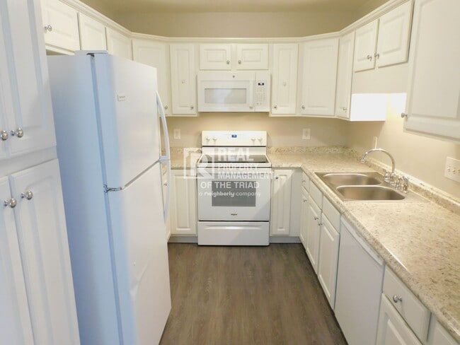 Foto del edificio - 3BR/2BA Ranch Home w/Garage 27107