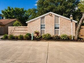 Building Photo - 5810 Fairdale Ln