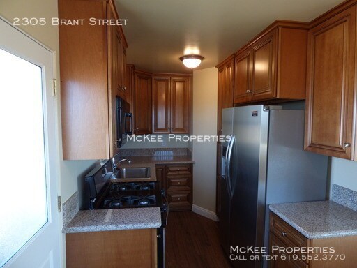 Building Photo - 2305 Brant St