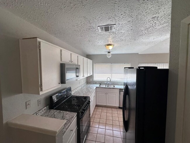 Building Photo - 9210 Goodmeadow Dr