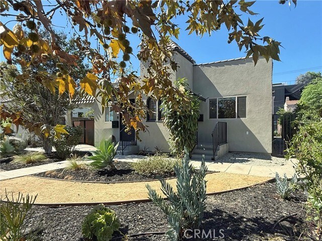 Foto del edificio - 2953 S Bronson Ave