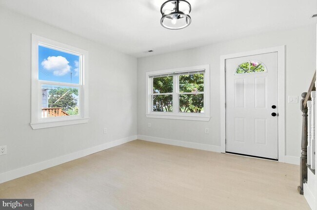 Foto del edificio - 821 S Woodlynn Rd
