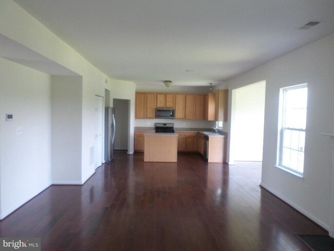 Building Photo - 9309 Birch Cliff Drive
