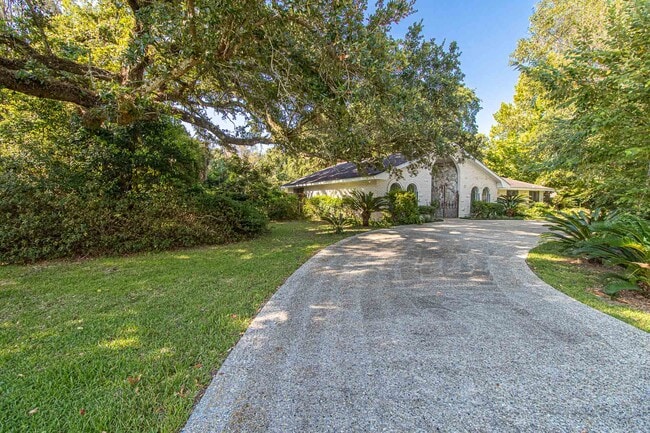 Building Photo - 1316 Old Spanish Trail