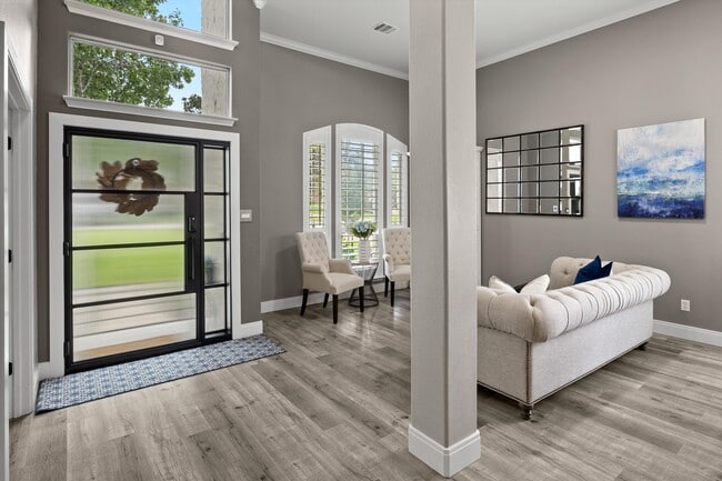 Formal Living - 291 Torrington Dr