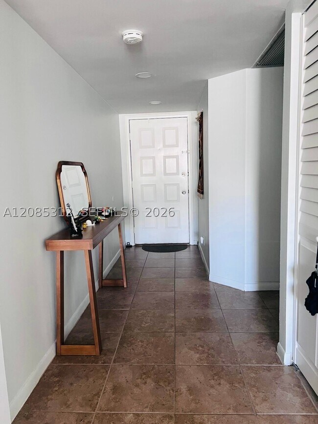 Building Photo - 12500 SW 5th Ct