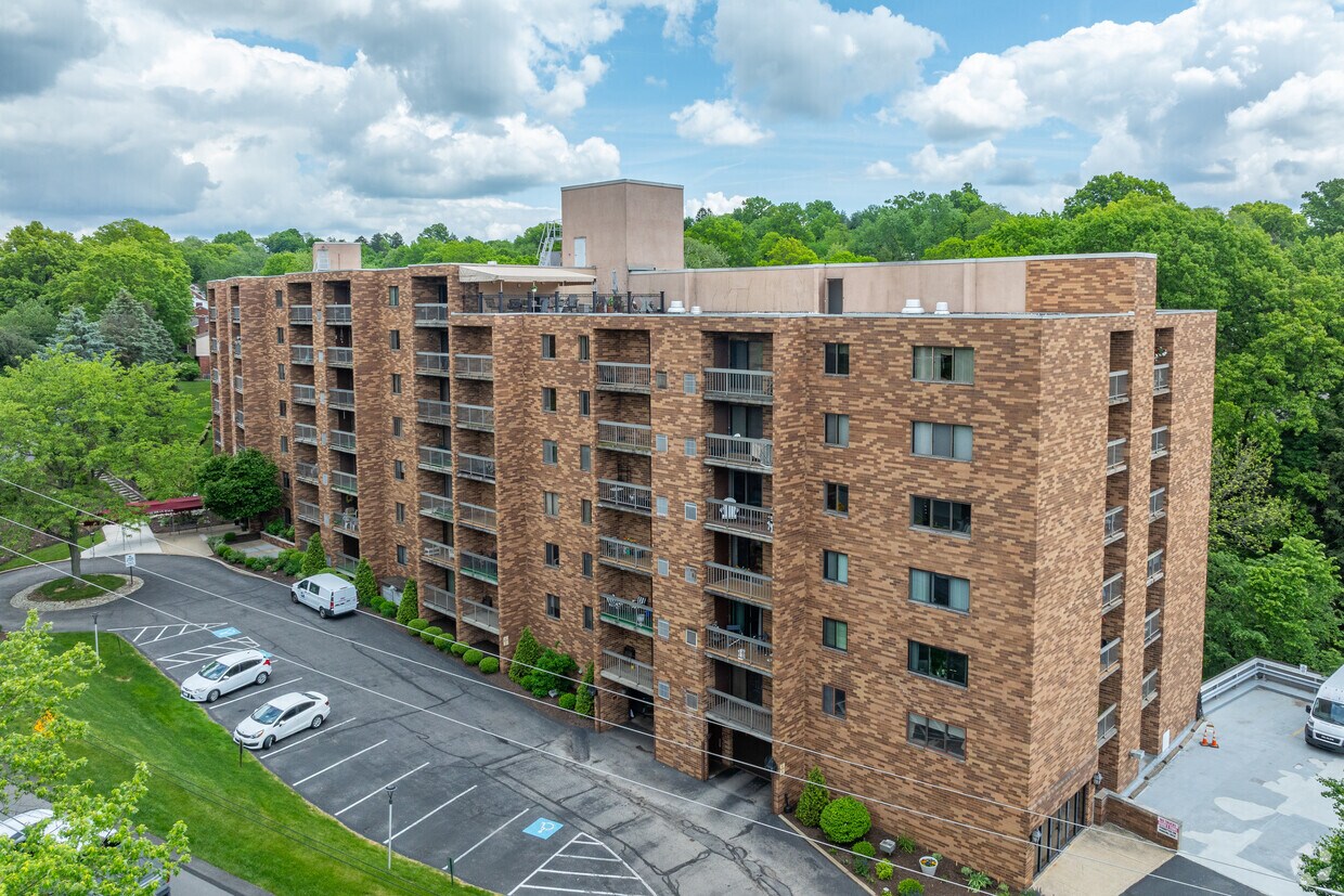 1500 Cochran Rd Pittsburgh, PA 15243-1061 - Cochran Hall Condominium