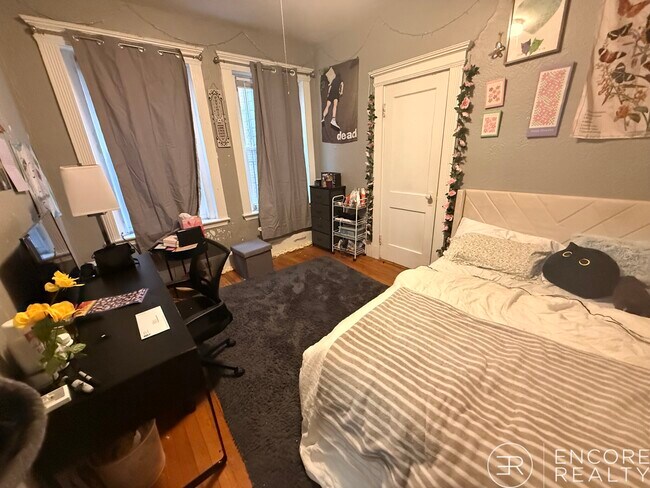 Foto del edificio - 464 Park Dr