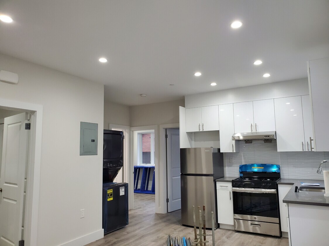 Foto principal - 6450 231st St