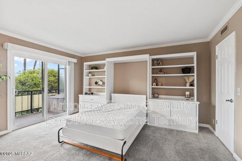 Foto principal - 3940 E Timrod St