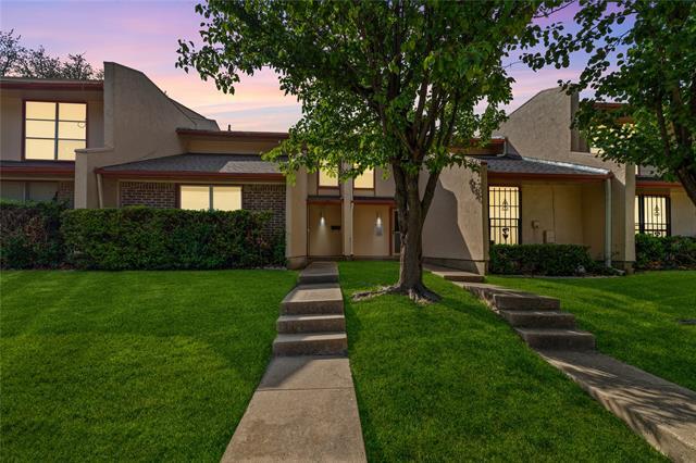 Foto principal - 405 Valley Park Dr